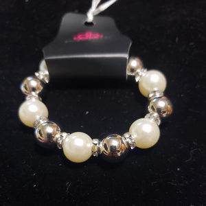 Pearl/Silver Bracelet